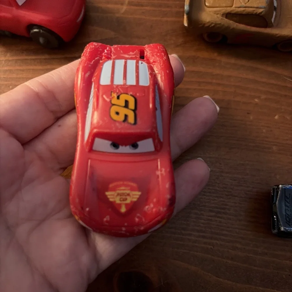 LOT OF 6 DISNEY PIXAR CARS TOYS